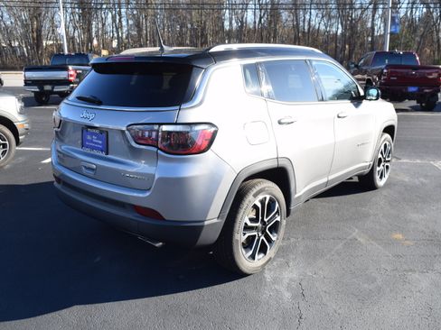 Used 2022 Jeep Compass Limited w/ Sun and Sound Group image 4