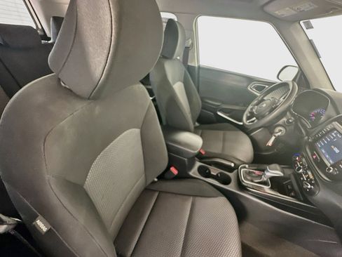 Used 2021 Kia Soul LX FWD image 24