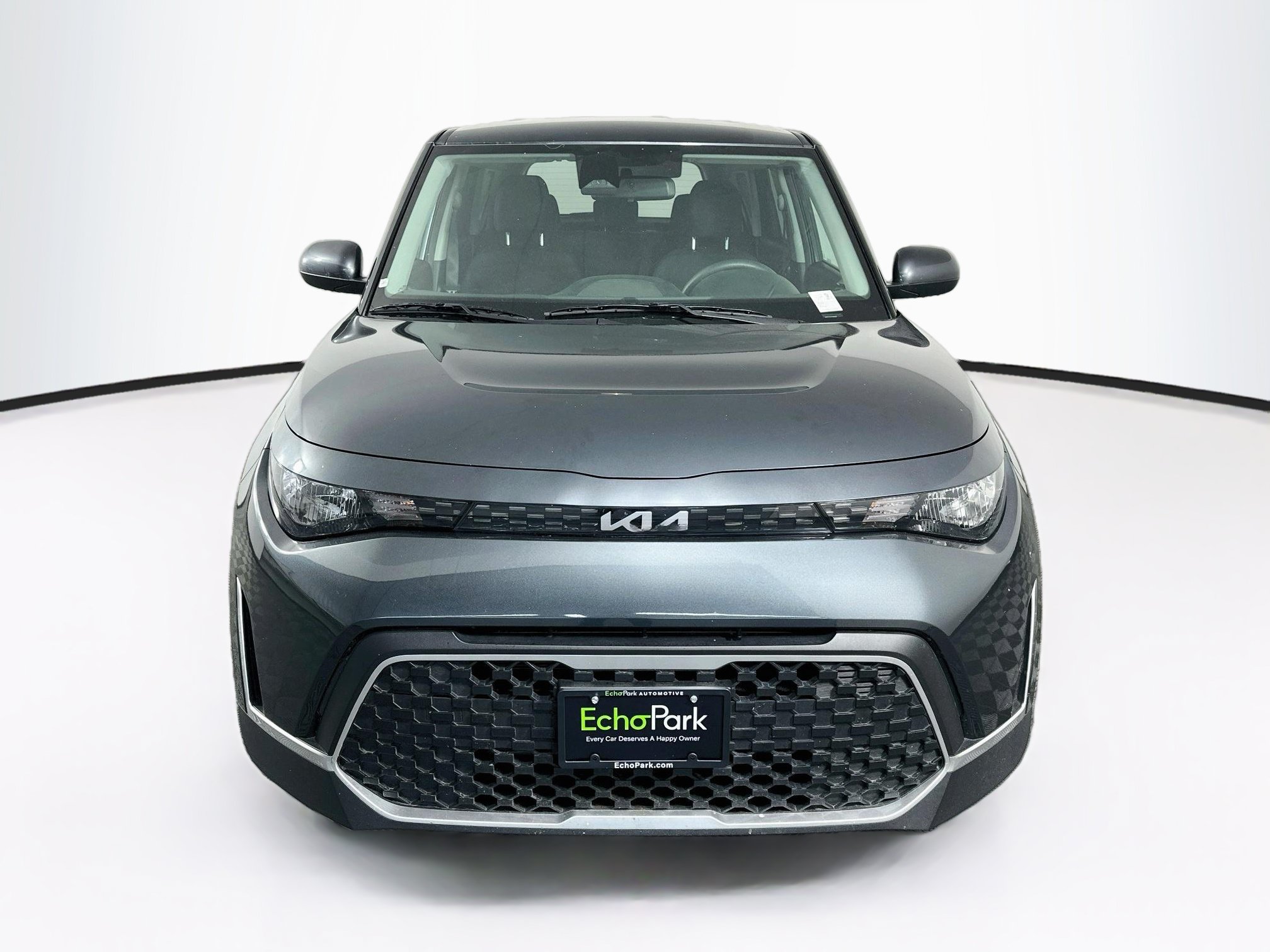 Used 2025 Kia Soul LX w/ LX Technology Package FWD image 2