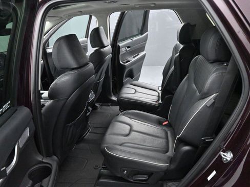 Used 2025 Hyundai Palisade Limited image 32