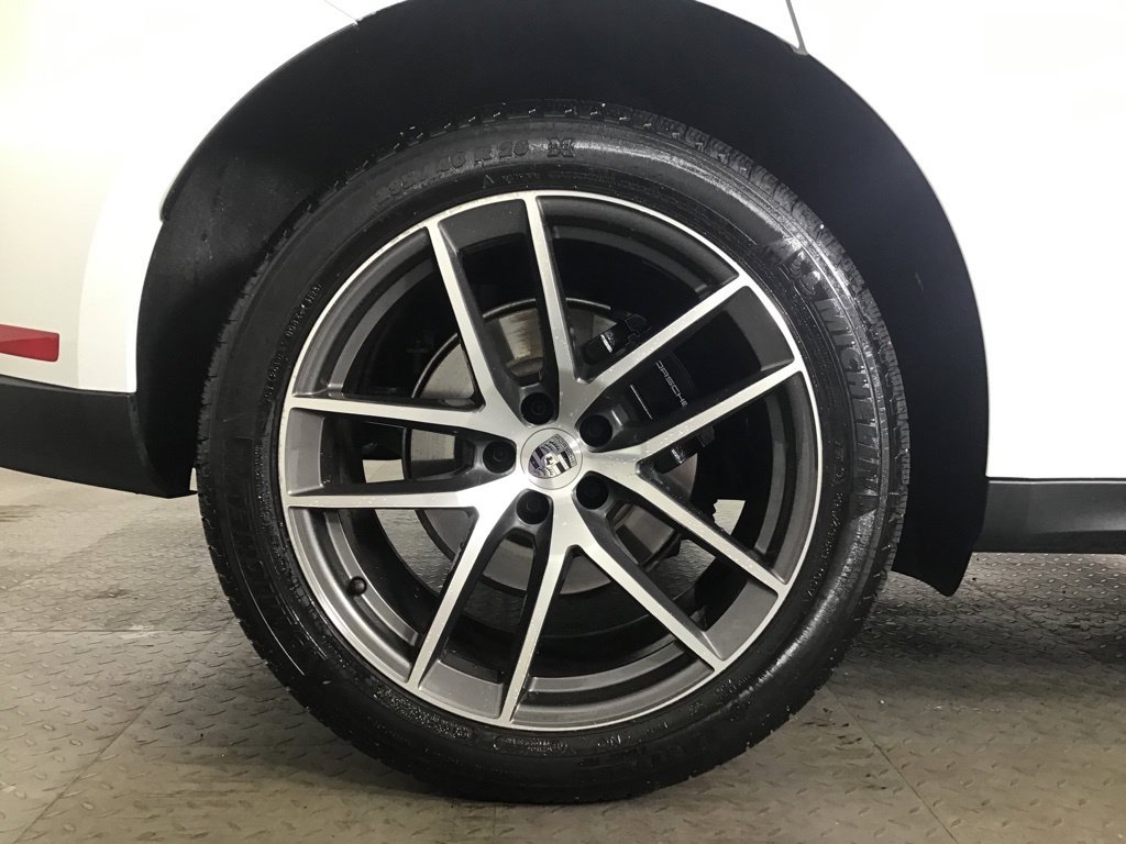 Certified 2026 Porsche Macan AWD/4WD image 13