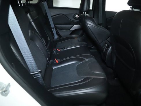 Used 2019 Jeep Cherokee Limited image 33