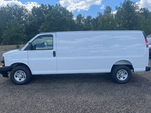 New 2025 Chevrolet Express 3500 Extended w/ Driver Convenience Package image 2