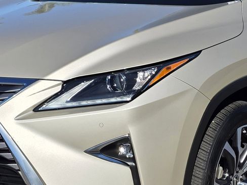 Used 2018 Lexus RX 350L w/ Premium Package image 8