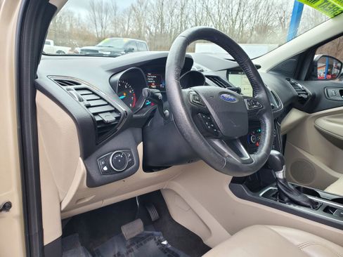 Used 2018 Ford Escape Titanium image 8