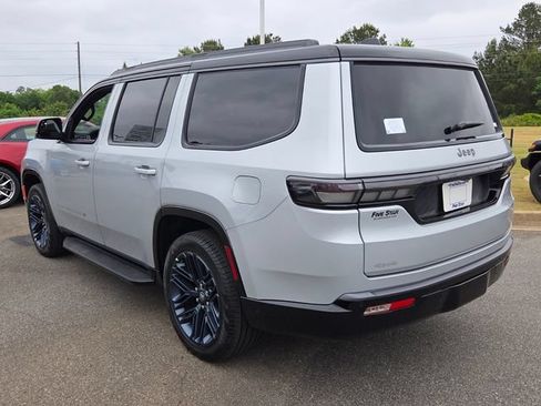 New 2026 Jeep Grand Wagoneer 4WD image 11
