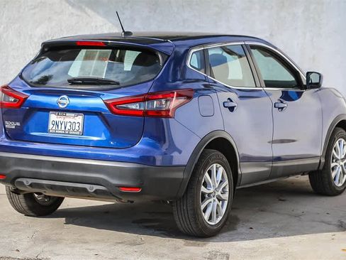 Used 2021 Nissan Rogue Sport S image 4