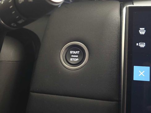 Certified 2025 Land Rover Discovery Sport S image 34