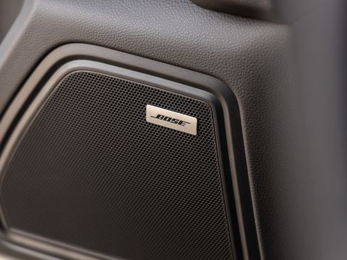 Certified 2026 Porsche Macan AWD/4WD image 25