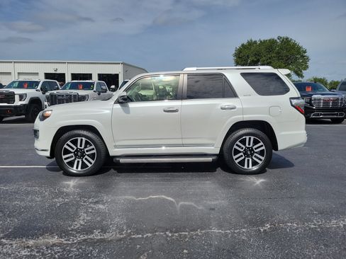 Used 2024 Toyota 4Runner Limited AWD/4WD image 6