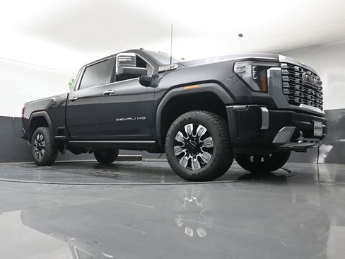 New 2026 GMC Sierra 2500 Denali w/ Denali Reserve Package AWD/4WD image 24