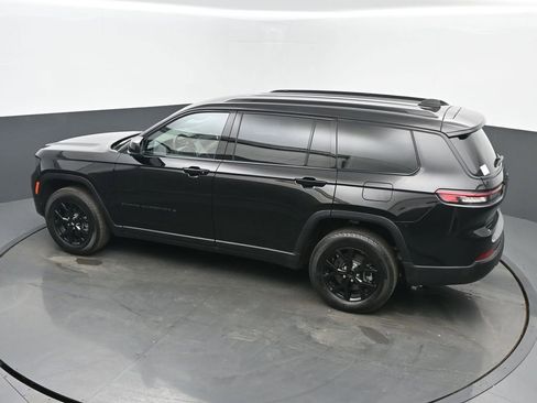 Used 2024 Jeep Grand Cherokee L Laredo AWD/4WD image 42