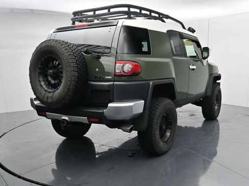 Used 2012 Toyota FJ Cruiser 4WD w/ Convenience Pkg image 7