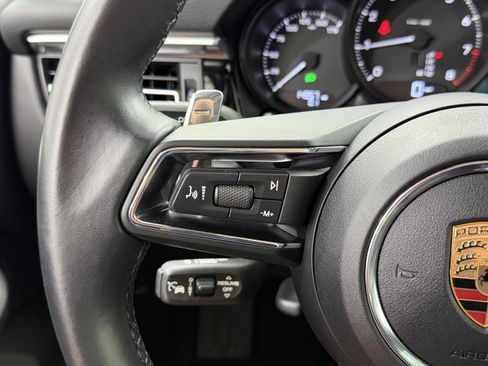 Certified 2024 Porsche Macan AWD/4WD image 49