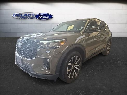 Used 2026 Ford Explorer ST-Line image 1