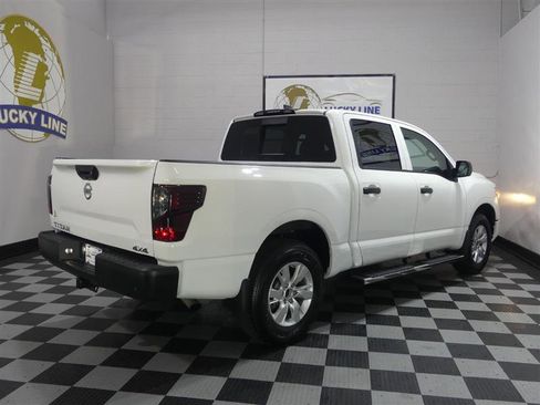 Used 2022 Nissan Titan S w/ S Utility Package image 9