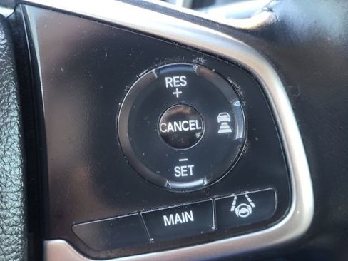 Used 2018 Honda CR-V Touring image 12