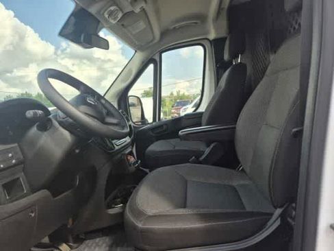 Used 2025 RAM ProMaster 2500 w/ U-Haul Equipment Group FWD image 4