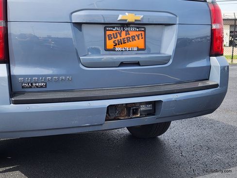 Used 2016 Chevrolet Suburban LT AWD/4WD image 17