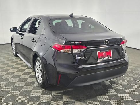 Used 2025 Toyota Corolla LE FWD image 6