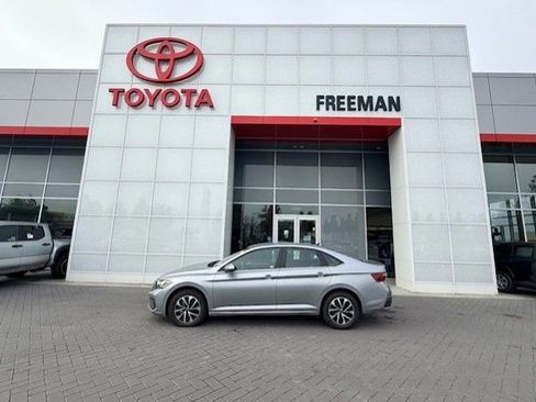 Used 2024 Volkswagen Jetta S image 1