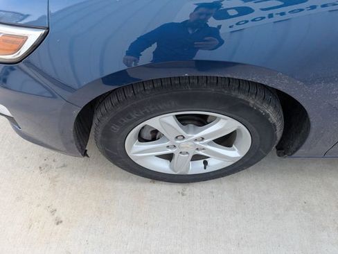 Used 2019 Chevrolet Malibu LS image 7