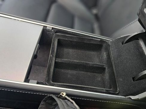 Used 2025 Tesla Model Y Long Range image 28