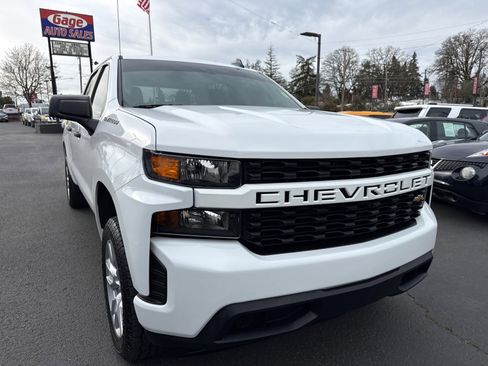 Used 2020 Chevrolet Silverado 1500 Custom w/ Custom Value Package AWD/4WD image 14