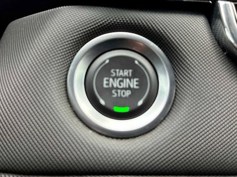 Certified 2025 Chevrolet Colorado Z71 w/ Midnight Edition image 17