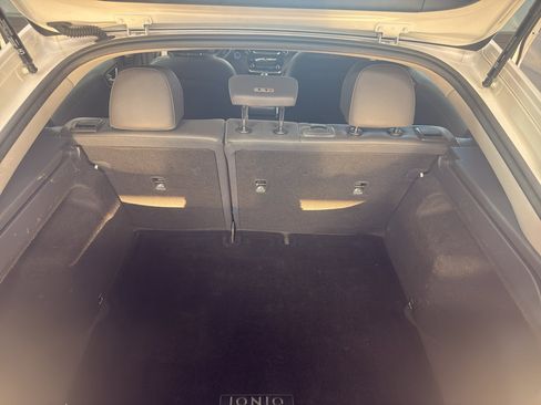 Used 2017 Hyundai Ioniq Limited image 31