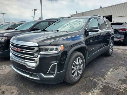 Certified 2023 GMC Acadia SLE w/ Driver Convenience Package FWD image 2