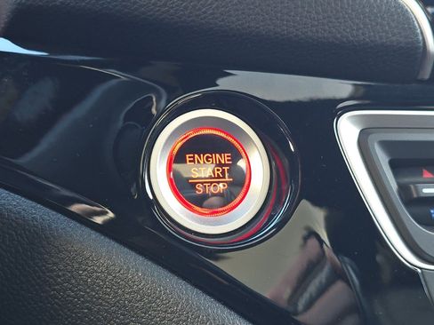 Used 2021 Honda Pilot Black Edition image 24