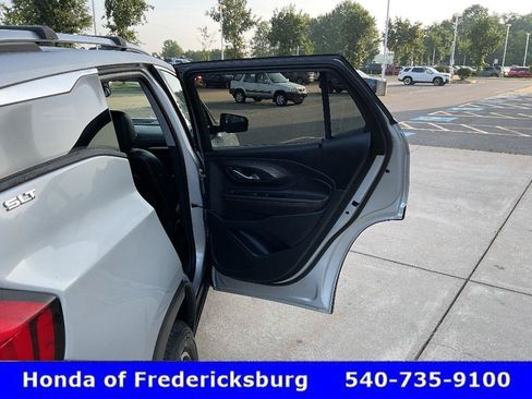 Used 2020 GMC Terrain SLT w/ Preferred Package AWD/4WD image 17