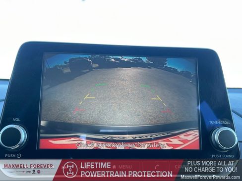 Used 2024 Nissan Altima 2.5 SV image 9