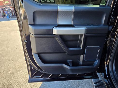 Used 2017 Ford F150 Lariat image 22