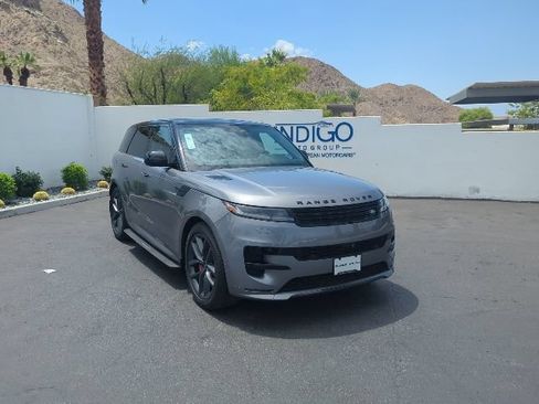 Used 2024 Land Rover Range Rover Sport Dynamic SE AWD/4WD image 3