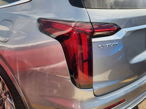 Used 2025 Cadillac XT6 Premium Luxury image 7