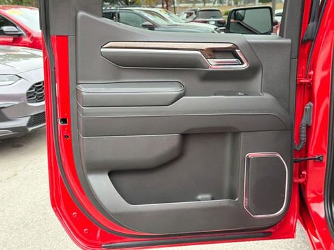 Used 2024 GMC Sierra 1500 SLE AWD/4WD image 24