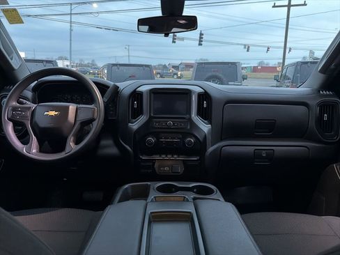Used 2021 Chevrolet Silverado 1500 Custom image 24