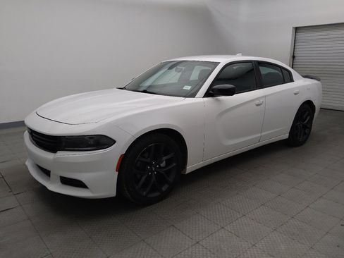 Used 2023 Dodge Charger SXT w/ Blacktop Package RWD image 2