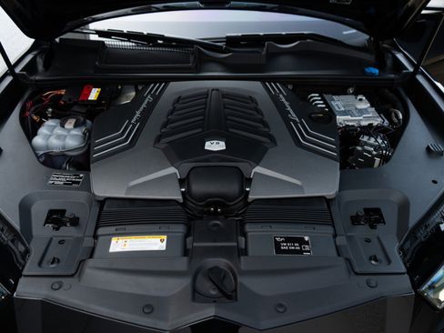 Used 2022 Lamborghini Urus AWD/4WD image 41