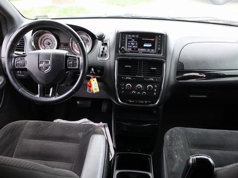 Used 2015 Dodge Grand Caravan SE FWD image 13