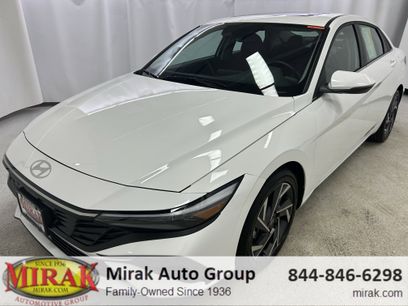 Certified 2025 Hyundai Elantra Limited