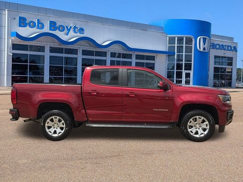 Used 2021 Chevrolet Colorado LT w/ Safety Package RWD image 4