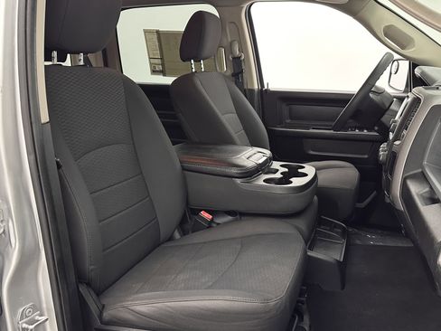 Used 2018 RAM 1500 Express image 28