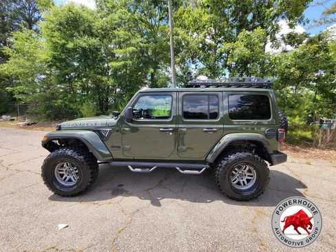 Used 2022 Jeep Wrangler Unlimited Sahara AWD/4WD image 3
