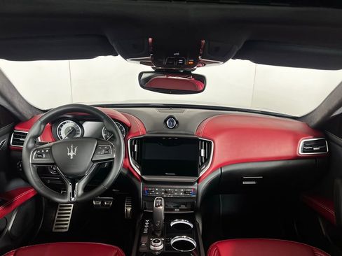 Used 2021 Maserati Ghibli S GranLusso image 23