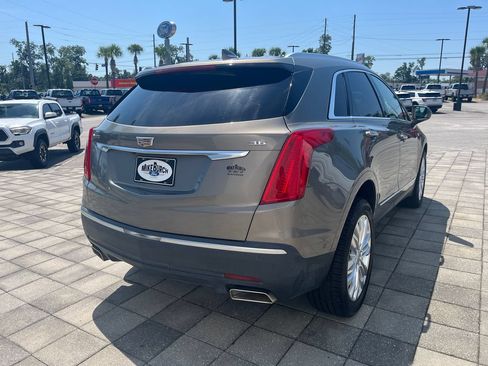 Used 2017 Cadillac XT5 Premium Luxury w/ Driver Assist Package FWD image 6