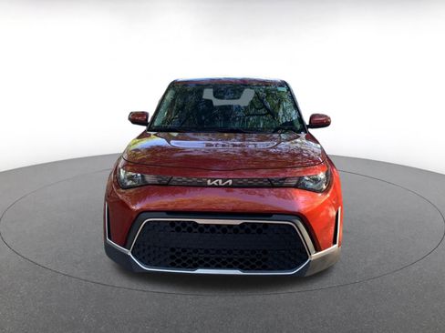 Used 2025 Kia Soul LX w/ LX Technology Package image 2