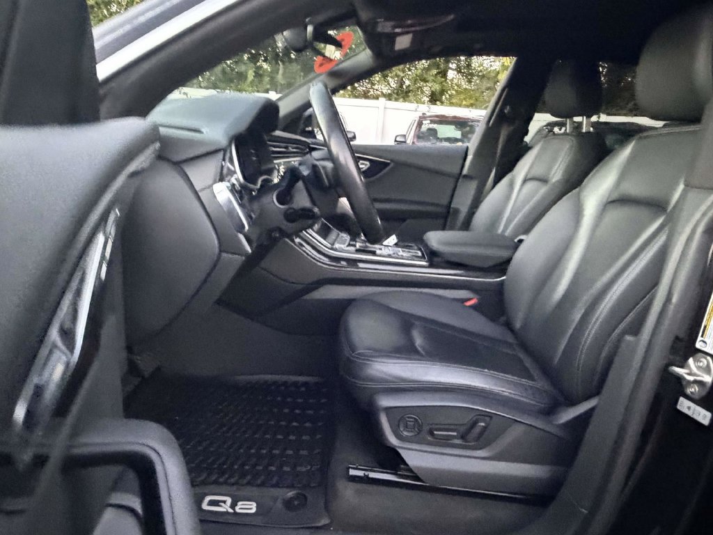 Used 2019 Audi Q8 Premium w/ Convenience Package AWD/4WD image 16